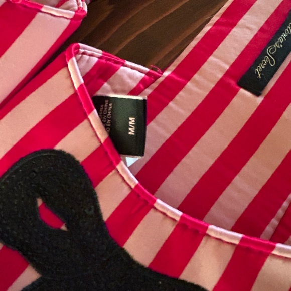 NWOT Victoria’s Secret Striped Slippers. Size Medium. Never worn. - Picture 4 of 6